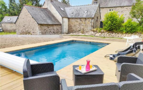 Cozy Home In Canihuel With Heated Swimming Pool